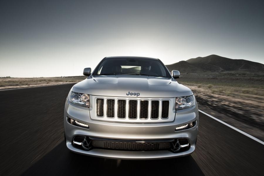 Jeep Grand Cherokee SRT8 2012 года  (фото 138 из 186)